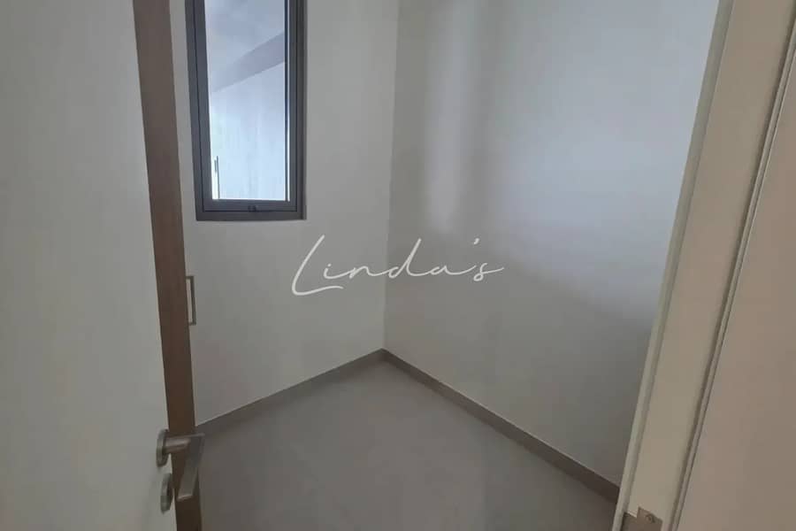 Modern and Spacious 4-Beds Villa | Prime Location - Image 9