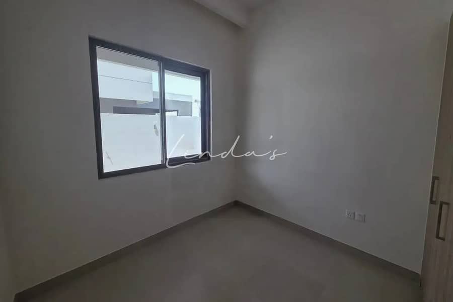 Modern and Spacious 4-Beds Villa | Prime Location - Image 10