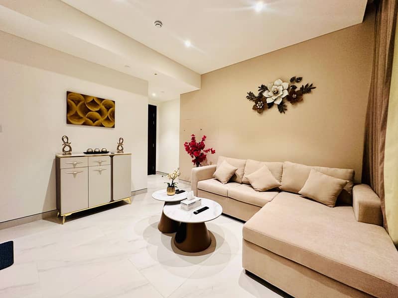 Modern | Fully Furnished | Higher Floor | 1BR