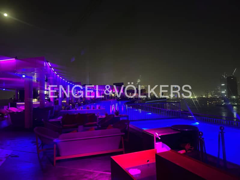 Prime location | West Beach Access | Modern Design - Image 22