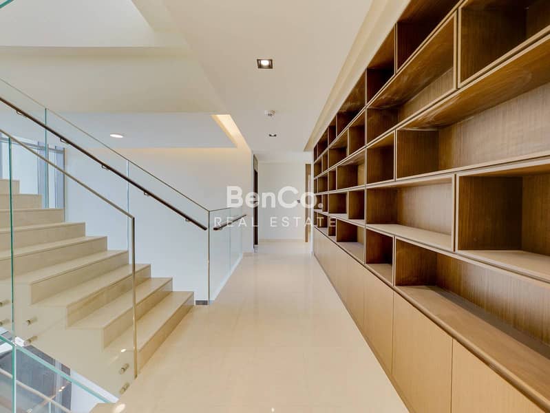 Lowest price 5BR | Biggest Plot | Vacant - Image 12