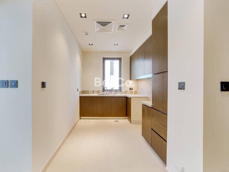 Lowest price 5BR | Biggest Plot | Vacant - Image 9