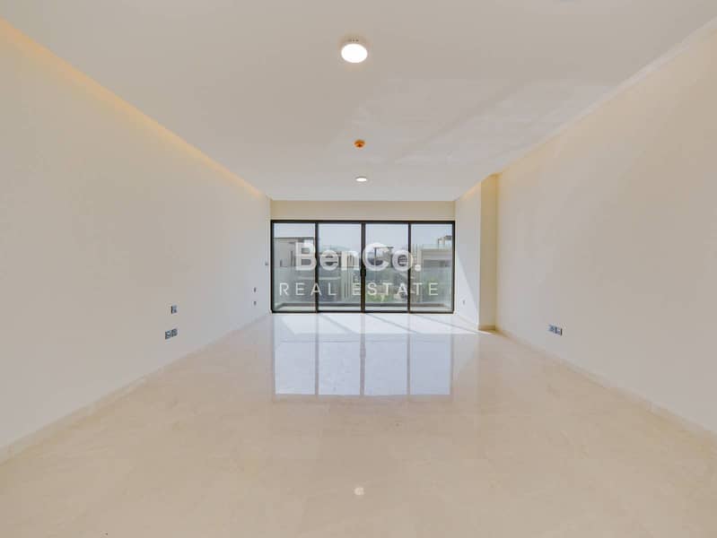 Lowest price 5BR | Biggest Plot | Vacant - Image 13