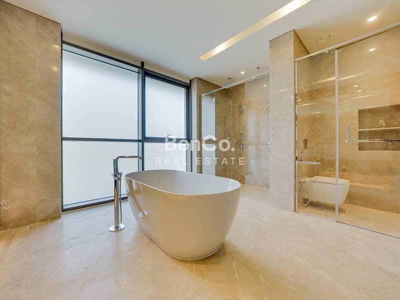 Lowest price 5BR | Biggest Plot | Vacant - Image 16