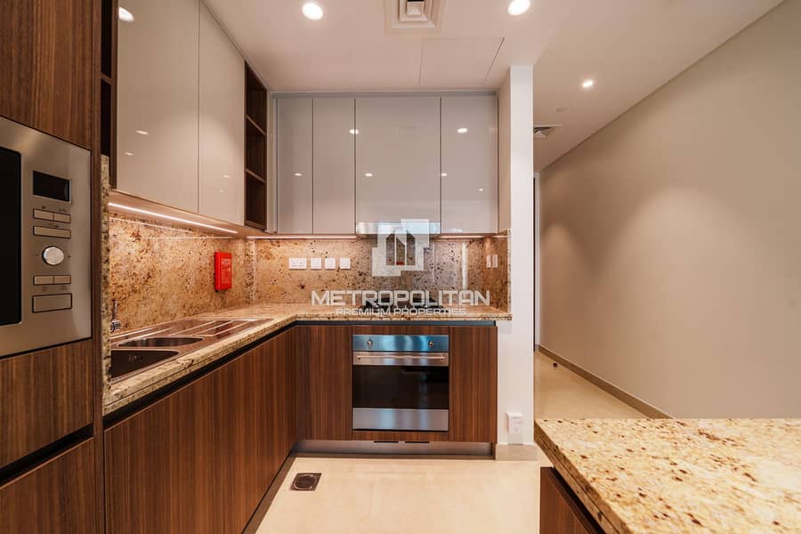 Vacant | Large Layout | Brand New - Image 6