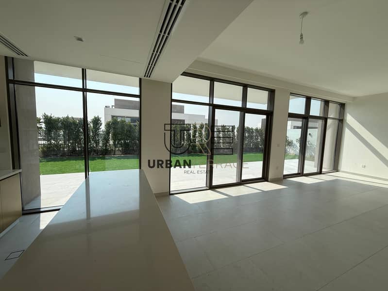 3 parkings | Landscaped | Vastu Unit | Driver & Maids Room - Image 8