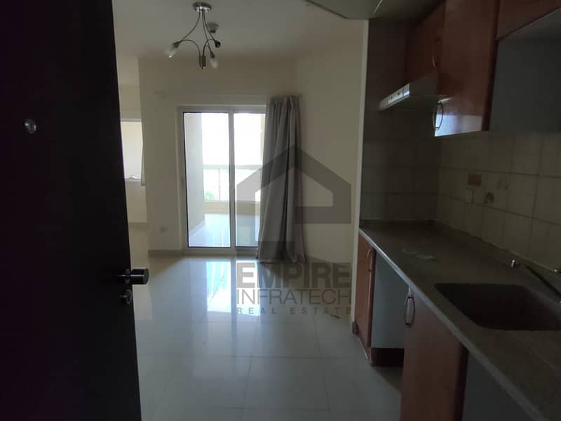 Large Balcony | Upgraded | Luxury in JLT | Bright