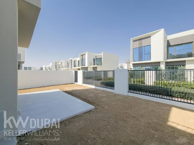 Near Park | Walk to Community Centre | Aston Style - Image 12