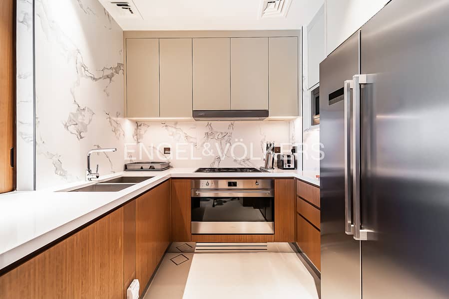 Full Burj and Fountain Views | Luxurious Living - Image 10