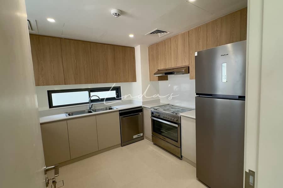 Modern and Spacious 4-Beds Villa | Prime Location