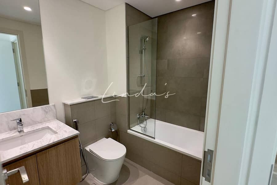 Modern and Spacious 4-Beds Villa | Prime Location - Image 22