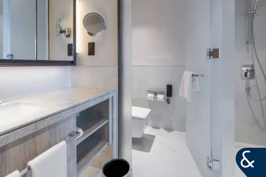 One Bedroom | Burj + Sea View | Furnished - Image 15