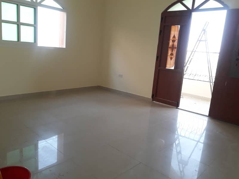 nice 3br in al Shamkha near makany mall, nice location, with private garage