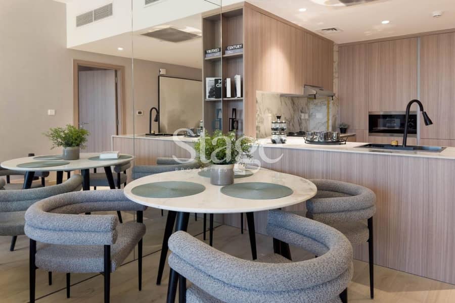 LUXURY LIVING | POOL VIEW | MULTIPLE OPTIONS - Image 2