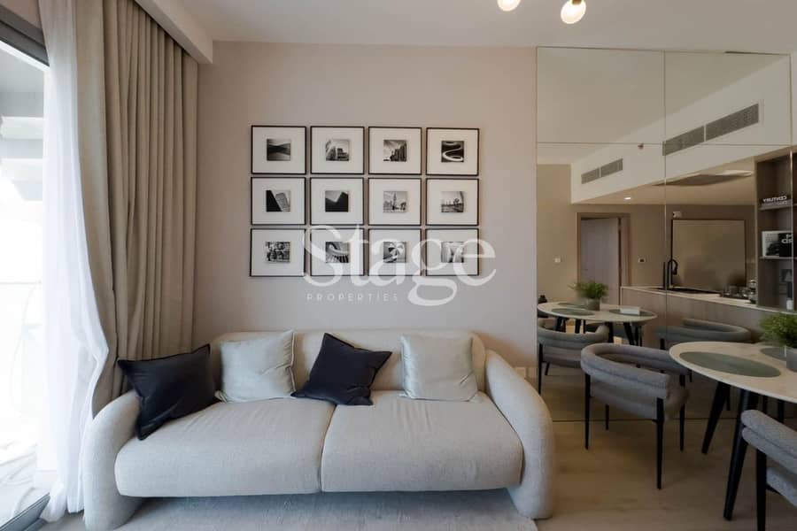 LUXURY LIVING | POOL VIEW | MULTIPLE OPTIONS - Image 5