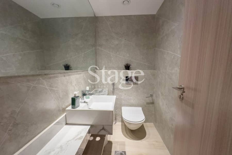 LUXURY LIVING | POOL VIEW | MULTIPLE OPTIONS - Image 11