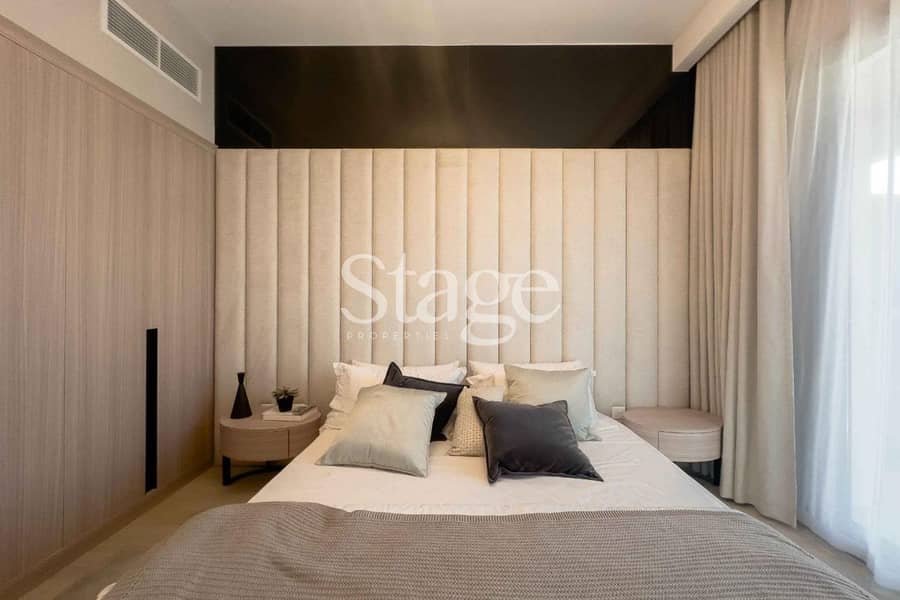 LUXURY LIVING | POOL VIEW | MULTIPLE OPTIONS - Image 13