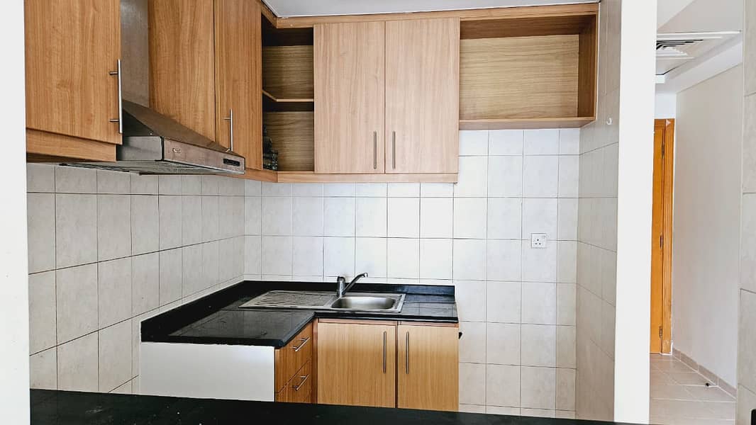 12 thumbnail_5468a4ab-e2aa-4f66-b311-97e7f772e8cb. jpg
