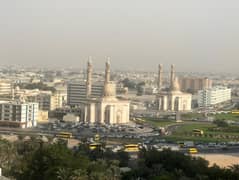 شقة 3غرف وصالة فاخرة في الخان بـ 50 ألف! 3 غرف ماستر، 4 حمامات، بلكونة، باركينغ. مجددة بالكامل، خزن حائط وغرفة ستور