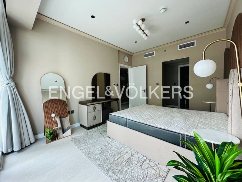 Prime location | West Beach Access | Modern Design - Image 9
