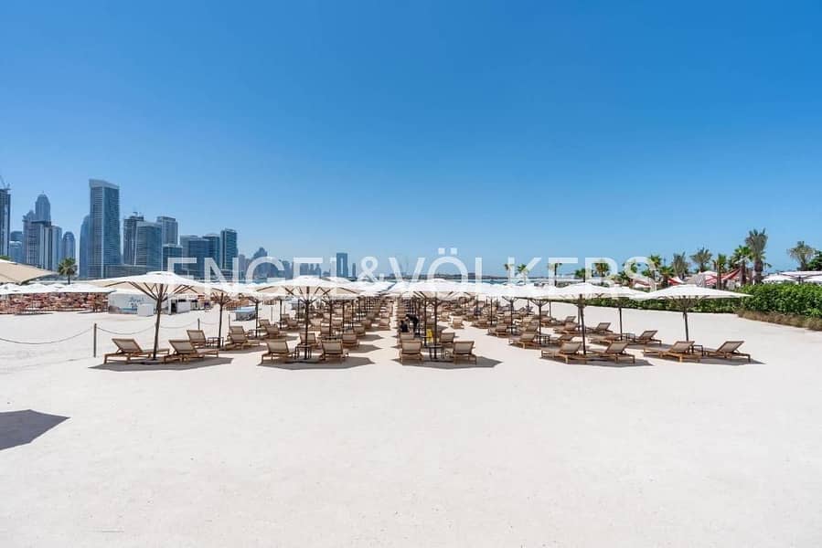 Prime location | West Beach Access | Modern Design - Image 15