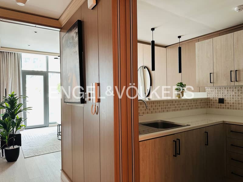 Prime location | West Beach Access | Modern Design - Image 21