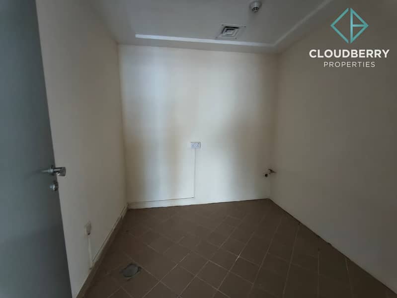 Unfurnished | Golf Course View | Near Metro - Image 9