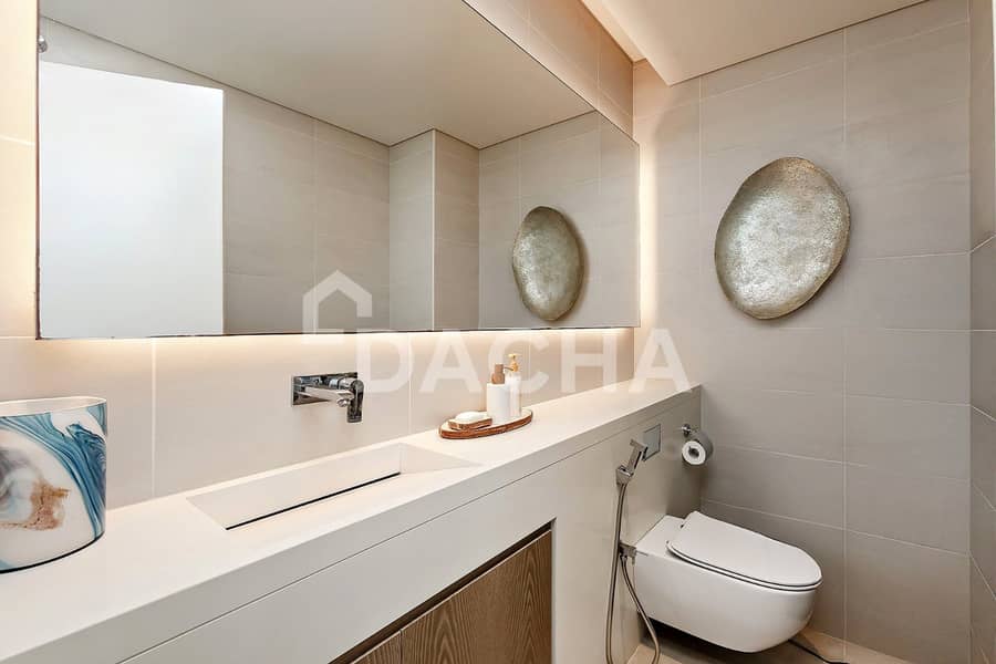 New Listing | High Floor | Sea View | Vacant - Image 12