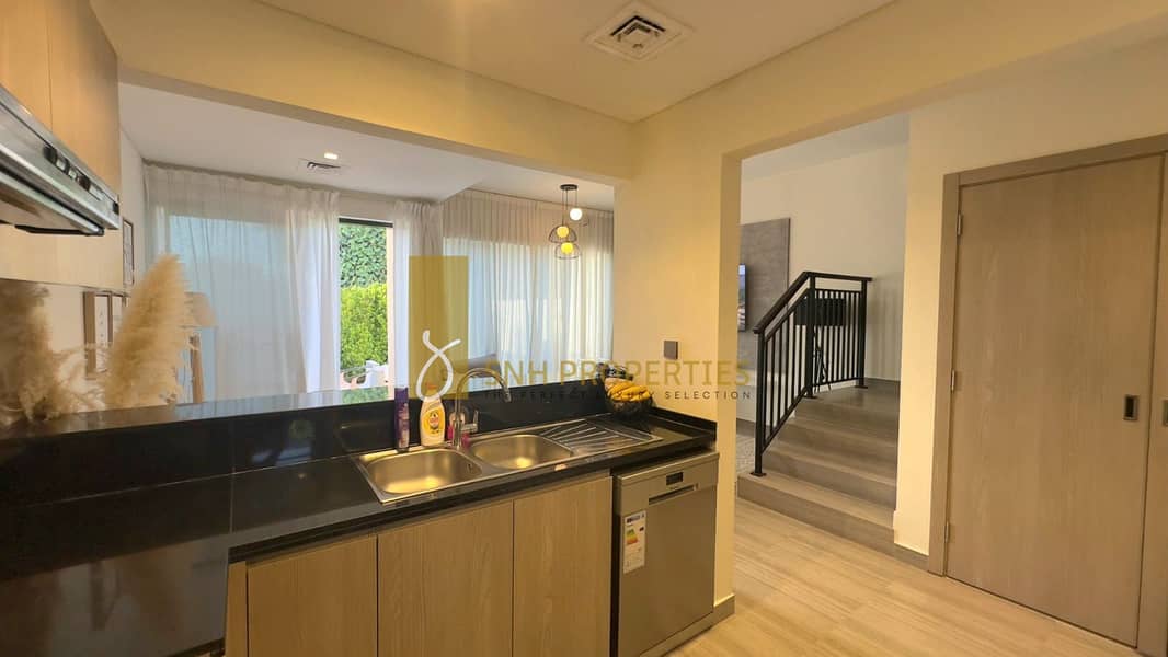 VACANT & FULLY FURNISHED | MAID ROOM + STORE ROOM | FULLY UPGRADED