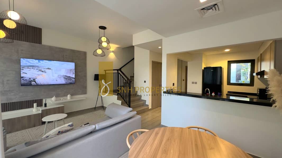 VACANT & FULLY FURNISHED | MAID ROOM + STORE ROOM | FULLY UPGRADED