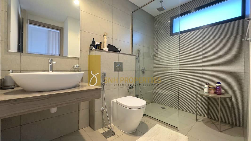 VACANT & FULLY FURNISHED | MAID ROOM + STORE ROOM | FULLY UPGRADED - Image 15