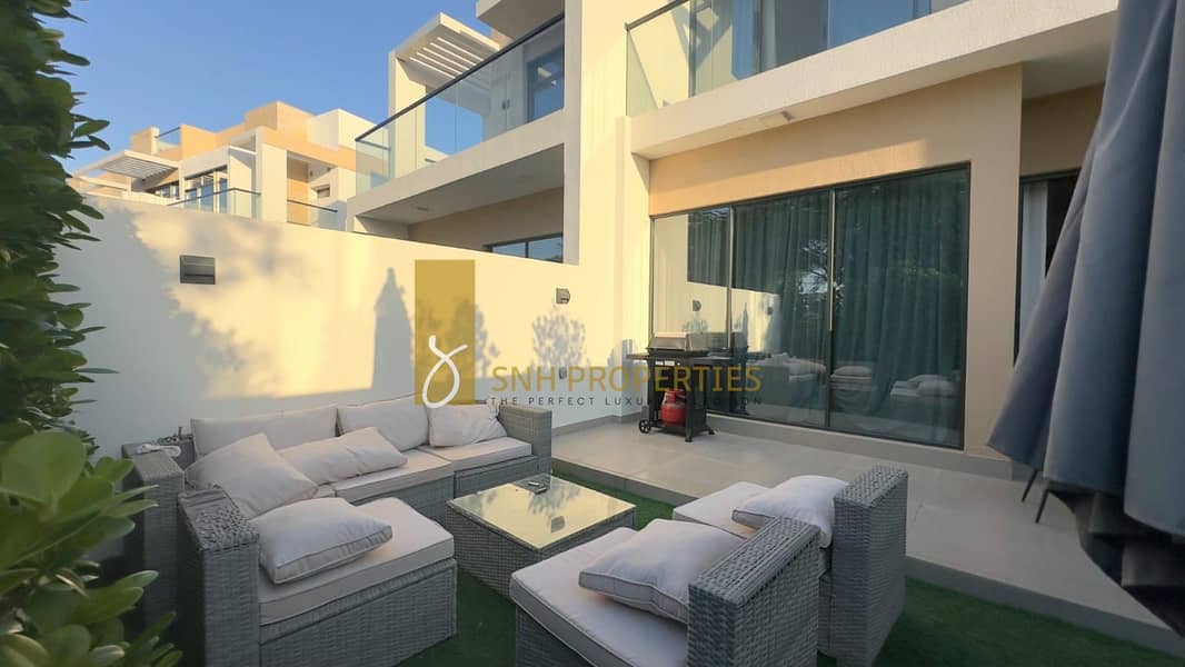 VACANT & FULLY FURNISHED | MAID ROOM + STORE ROOM | FULLY UPGRADED - Image 16