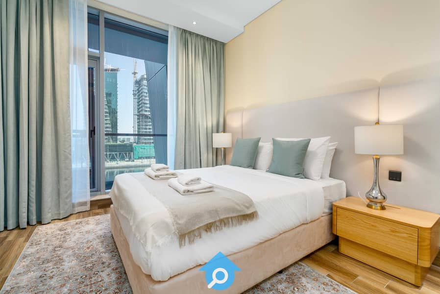 Charming 1BHK in J One Tower | Canal View | Available from 24th November