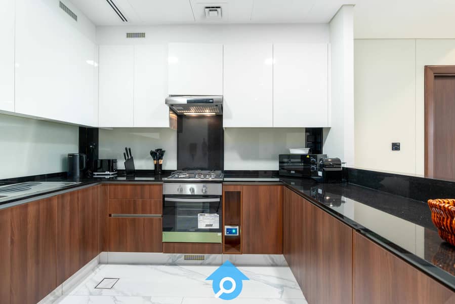 Charming 1BHK in J One Tower | Canal View | Available from 24th November - Image 13