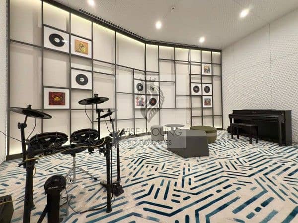 Stunning 1 Bed Apartment with Dubai Marina view - Image 14