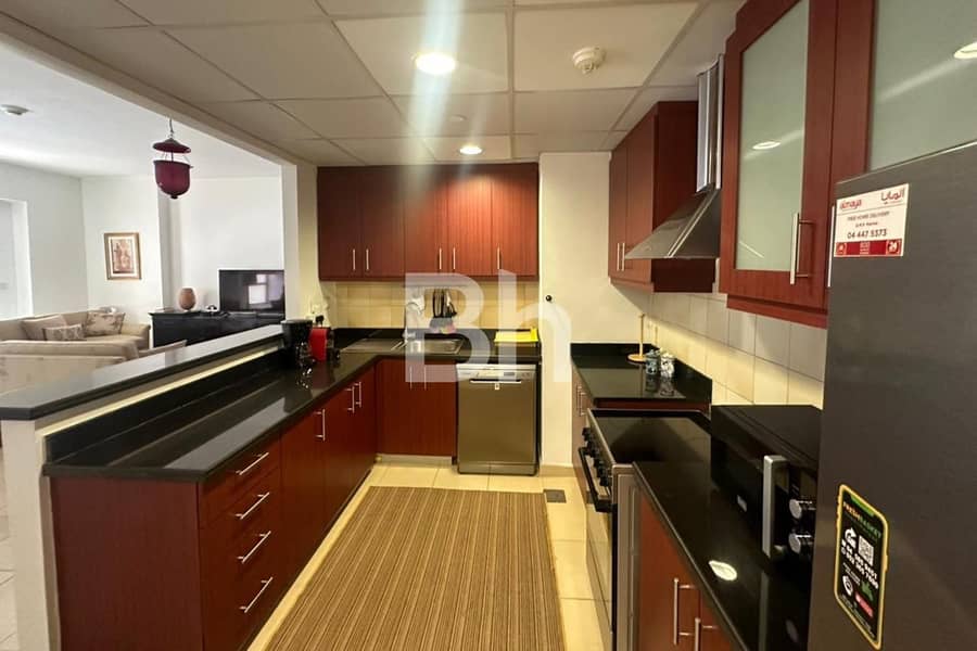 Vacant | Spacious | Furnished | Marina views - Image 7