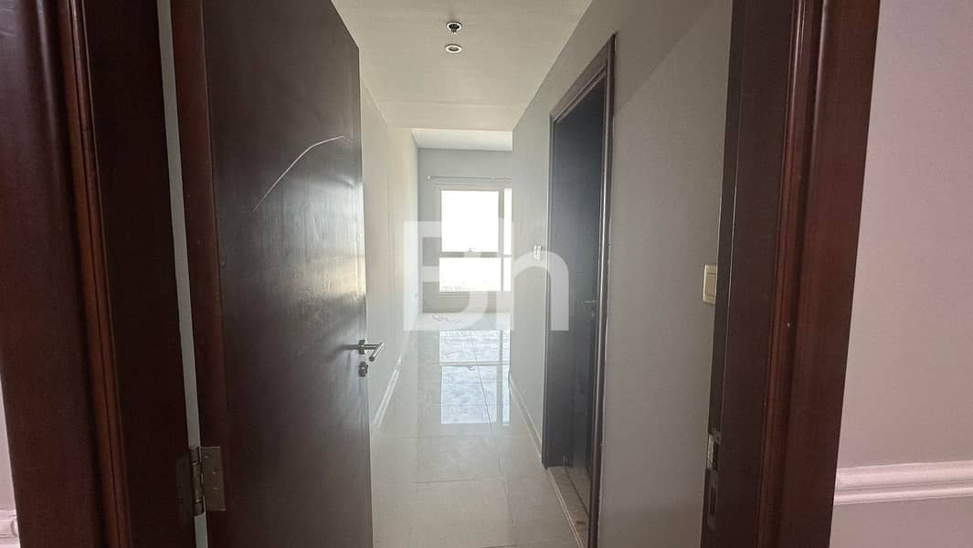 Fully Upgraded | Amazing View | Vacant | High Floor - Image 8