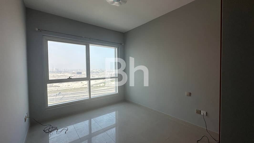 Fully Upgraded | Amazing View | Vacant | High Floor - Image 13