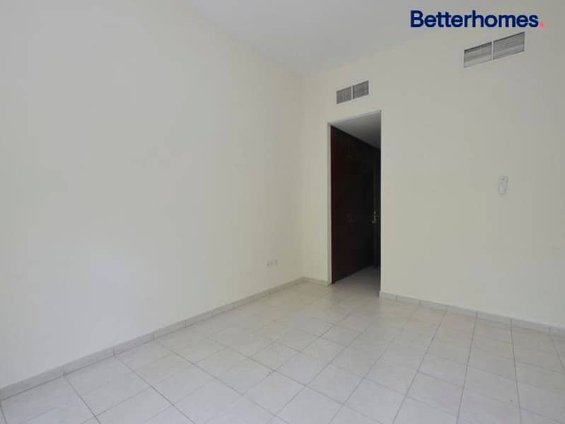 Street 6 I Near Pool I Multiple options available