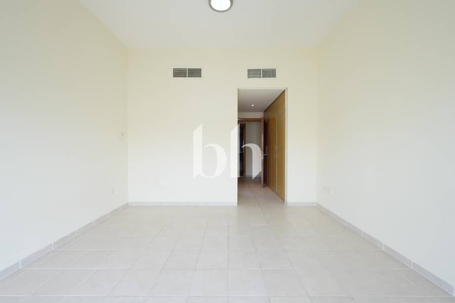 Street 6 I Near Pool I Multiple Options Available