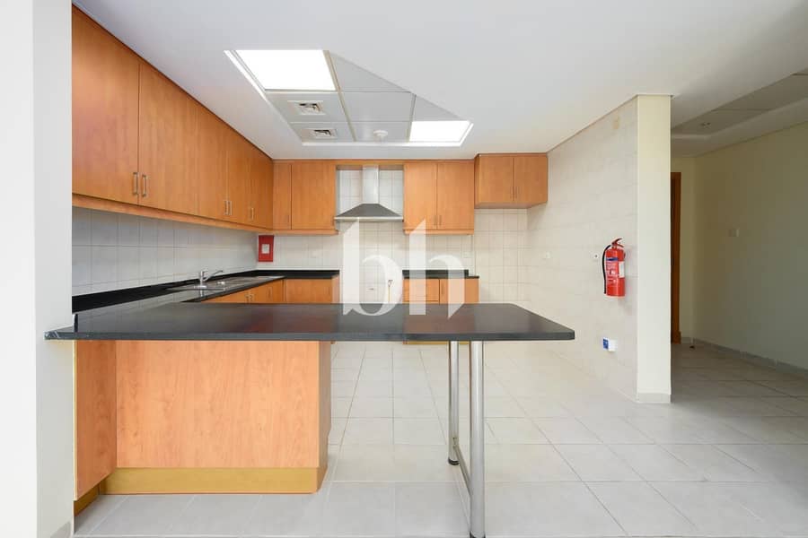 Street 6 I Near Pool I Multiple Options Available