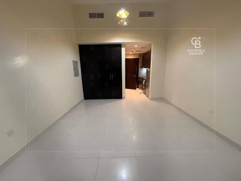 Spacious Studio | No agency fee | Residential District Spacious Studio | No agency fee | Residential District