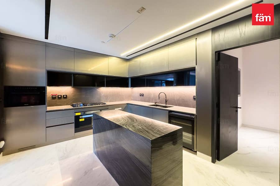 Pay 25% to move in | Luxury 2 Br. with Canal view - Image 7