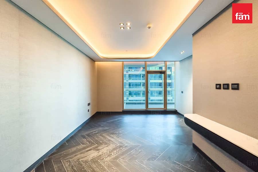 Pay 25% to move in | Luxury 2 Br. with Canal view - Image 12