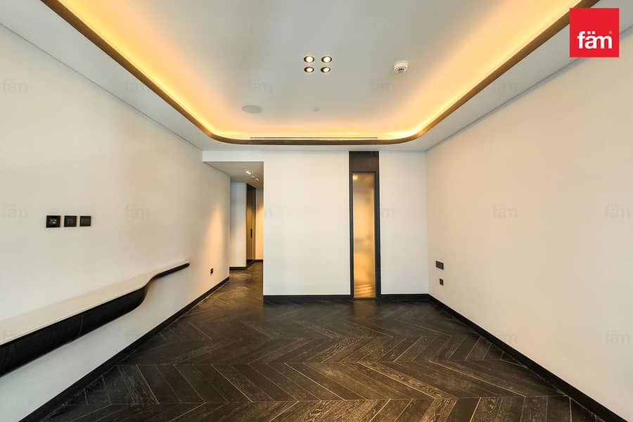 Pay 25% to move in | Luxury 2 Br. with Canal view - Image 14