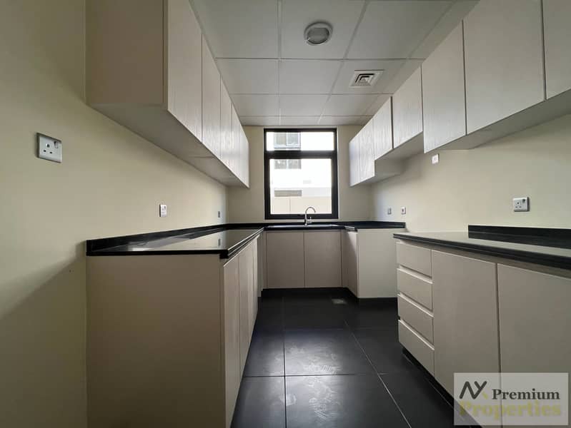 MAID ROOM 3 BEDROOM | CORNER UNIT WITH LARGE BAKYARD