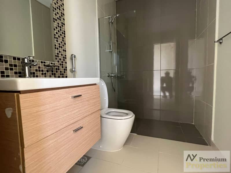 MAID ROOM 3 BEDROOM | CORNER UNIT WITH LARGE BAKYARD - Image 12