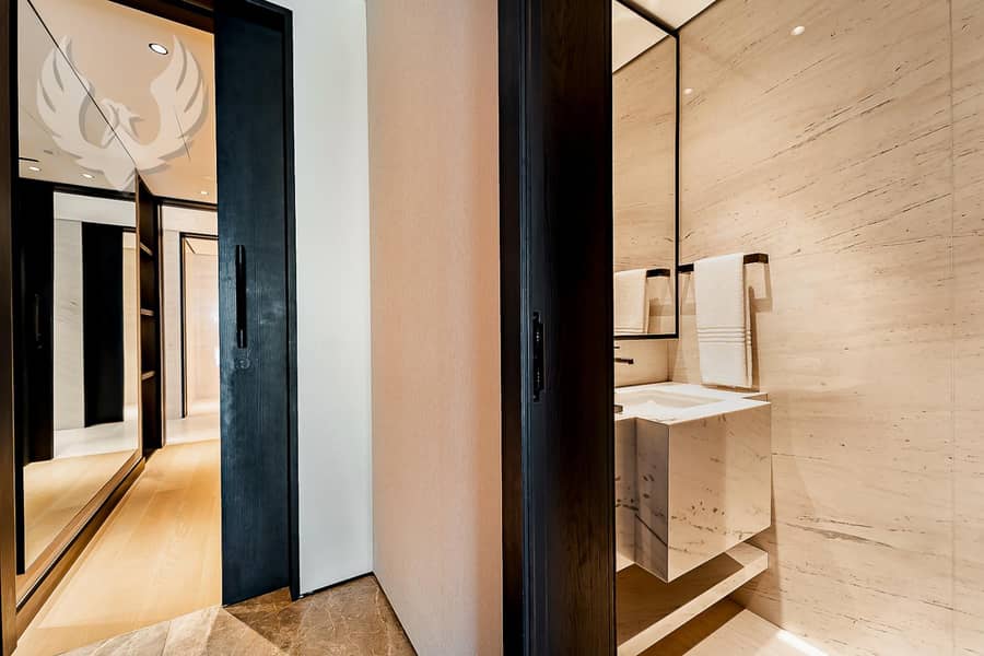 Skyline Living, Panoramic View, Club Lounge Access - Image 14