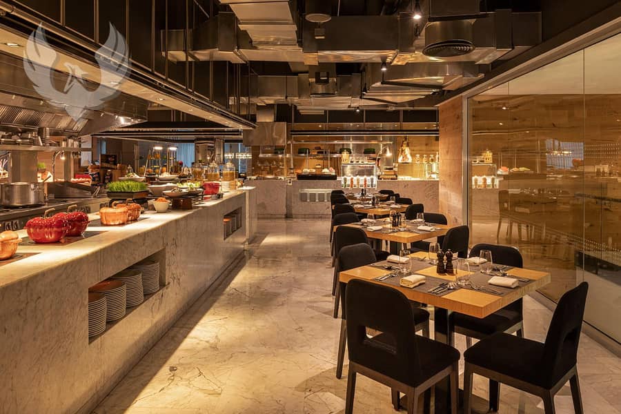 Skyline Living, Panoramic View, Club Lounge Access - Image 19