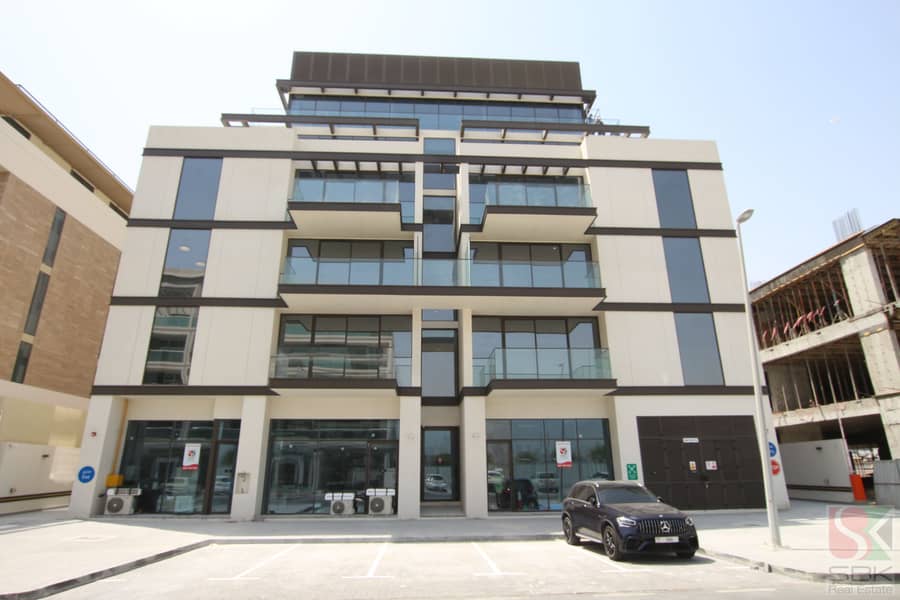 Brand New Flat With Close Kitchen